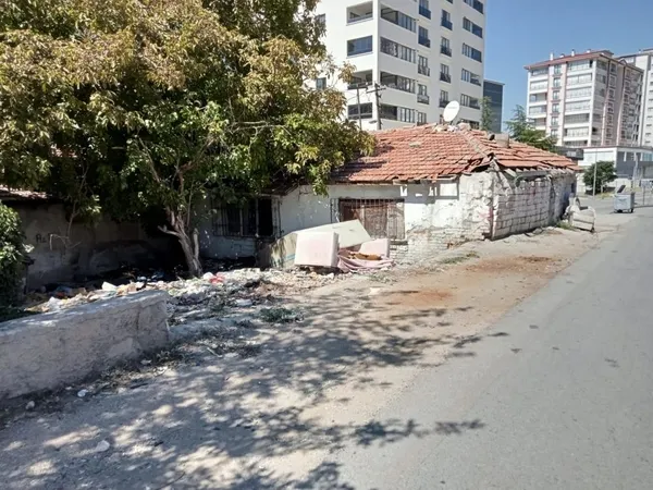 arkadasina-yardim-etmek-isteyen-20-yasindaki-genc-canindan-oldu-1662732955566.jpg Arkadaşına yardım etmek isteyen 20 yaşındaki genç canından oldu-2