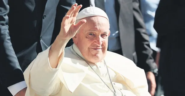 Papa'nın son yolculuğuna uğurlanacağı odanın ilk görüntüleri yayınlandı: Her şey vasiyetine uygun olacak!