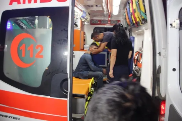 Erzurum'da intihar girişimi: Film gibi izleyip telefonları ile görüntülediler-5