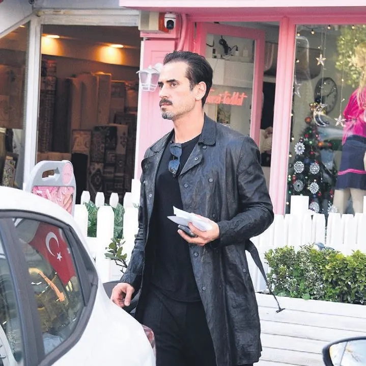 Çok konuşamıyorum