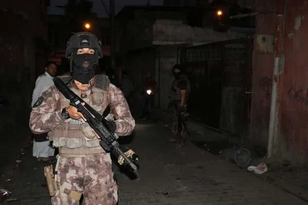 Adana'da şafak vakti DEAŞ'a operasyon-1