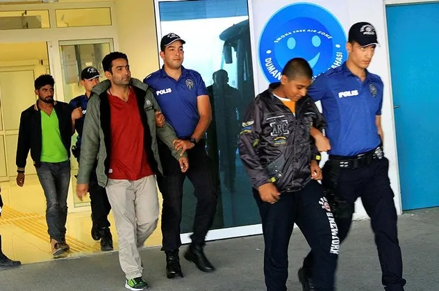 Muğla'da 33 düzensiz göçmen yakalandı