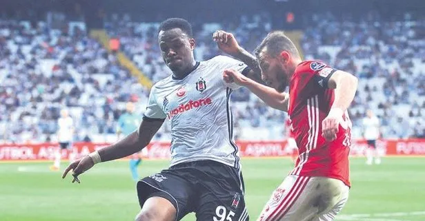 Beşiktaş Cyle Larin’le yeniden masaya oturuyor
