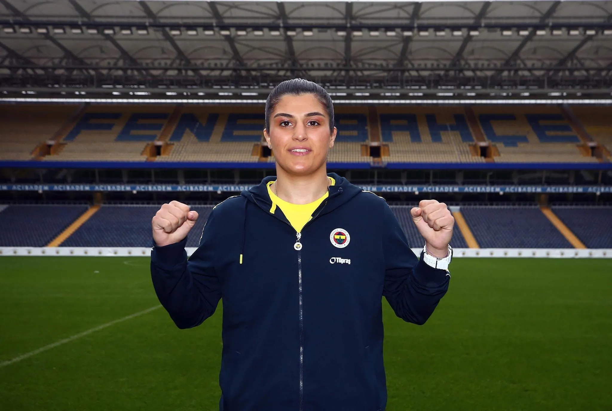 Busenaz Sürmeneli Fenerbahçe’de!