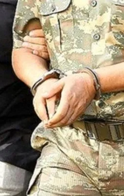 Muvazzaf 8 askere FETÖ'den tutuklama