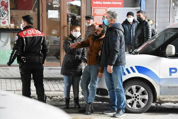 eskisehirde-vahset-baba-anne-ve-4-yasindaki-cocuklari-bicaklanarak-oldurulmus-olarak-bulundu-1613498678814.jpeg Eskişehir'de vahşet! Baba anne ve 4 yaşındaki çocukları bıçaklanarak öldürülmüş olarak bulundu-3