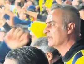 İsmail Kartal tribünde!