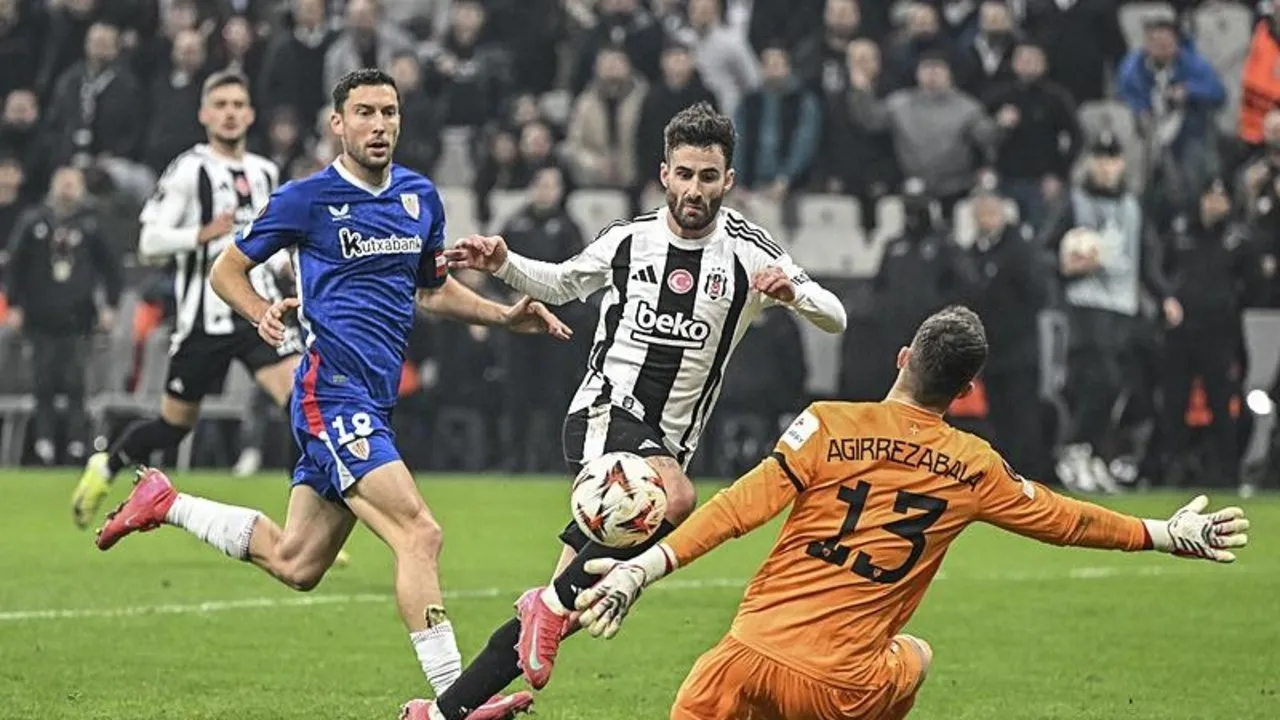 Rafa Silva yeniden parlıyor!