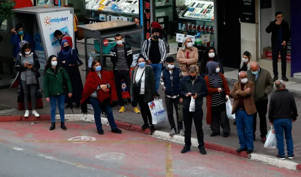 vaka-oraninin-iki-katina-ciktigi-yogun-bakim-doluluk-oraninin-yuzde-71den-fazla-oldugu-antalyada-ek-tedbirler-alindi-1607927966951.jpg Vaka oranının iki katına çıktığı yoğun bakım doluluk oranının yüzde 71'den fazla olduğu Antalya'da ek tedbirler alındı-8