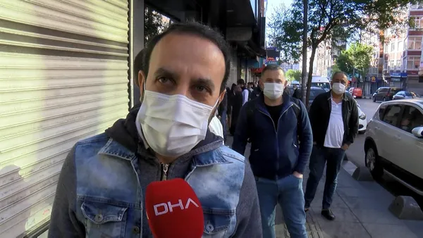 istanbul-esenlerde-ucuz-tatli-almak-isteyenler-erkenden-kuyruga-girdi-1620800569904.jpg İstanbul Esenler'de ucuz tatlı almak isteyenler erkenden kuyruğa girdi-4