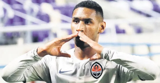 Galatasaray ve Fenerbahçe arasında kıyasıya transfer yarışı! 5 milyon Euro beklentisi olan Tete hangi takıma gidecek?