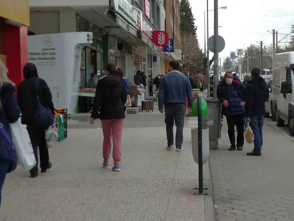 Son dakika: Eskişehir'de kırmızı alarm! Vakalar 47 günde 12'ye katlandı! İşte koronavirüs vakalarındaki artışın sebebi!-7