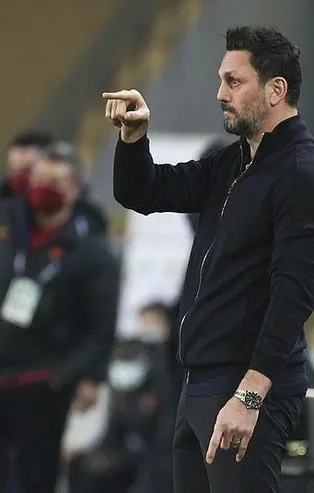 Fenerbahçe-Başakşehir maçının muhtemel 11'leri! Mesut Özil oynayacak mı? Bulut kararını verdi