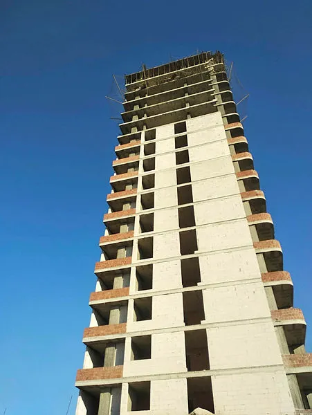 Adana'da bir kişi 15. kata çıkarak para saçtı! Sebebi ise duyanları şaşırttı!-2
