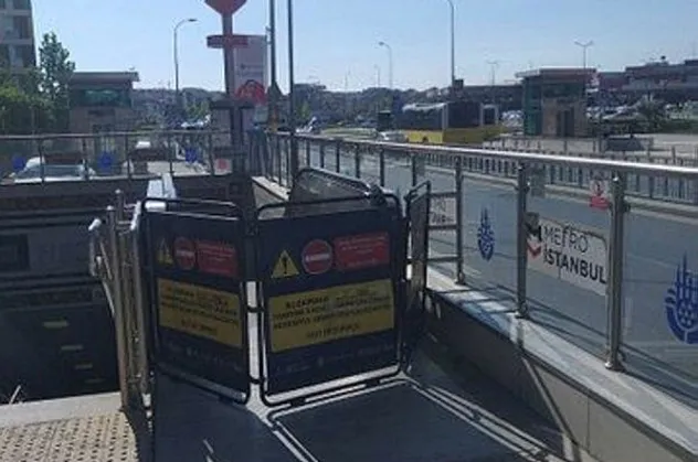 CHP'li İBB ile toplu taşıma yürümüyor! İstanbulluların 'yürüyen merdiven' çilesi