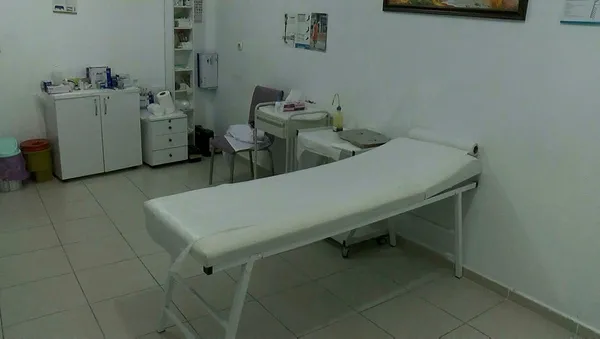 İstanbul Esenyurt'ta şoke eden görüntüler! 15 çalışanlı 4 katlı kaçak hastane! Kendi ilaçlarını bile üretmişler!-3