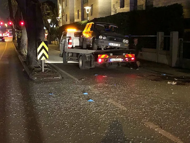 Kadıköy'de feci kaza! 2'si ağır 3 yaralı-3