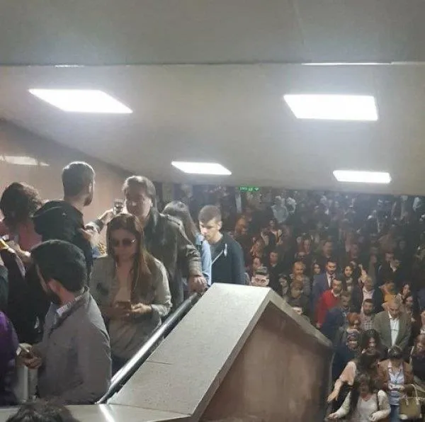 İZBAN'daki arıza vatandaşı mağdur etti-3