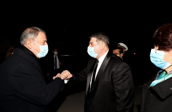 milli-savunma-bakani-hulusi-akar-romanyanin-baskenti-bukrese-gitti-1615238980802.jpeg Milli Savunma Bakanı Hulusi Akar, Romanya'nın başkenti Bükreş'e gitti-3