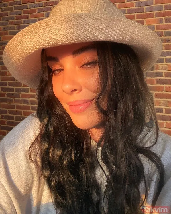 Doğum Gününde Andı Miras Krizinin Gölgesinde Babasıyla Sık Sık Fotoğrafını Paylaşan Ve Ona Olan Özlemini Dile Getiren Tuğçe Tayfur, Bu Kez Ferdi Tayfur'u Doğum...