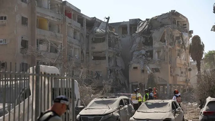 Tahran-Tel Aviv hattında füzeler konuşuyor! Putin’den 3. Dünya Savaşı açıklaması: İhtimali artıyor