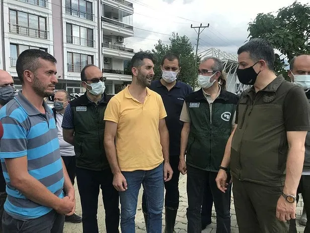 tarim-ve-orman-bakan-bekir-pakdemirli-rize-ve-artvinde-sel-bolgesini-inceledi-sali-gunune-dikkat-1627224700814.jpeg Tarım ve Orman Bakan Bekir Pakdemirli, Rize ve Artvin'de sel bölgesini inceledi! Salı gününe dikkat...-2