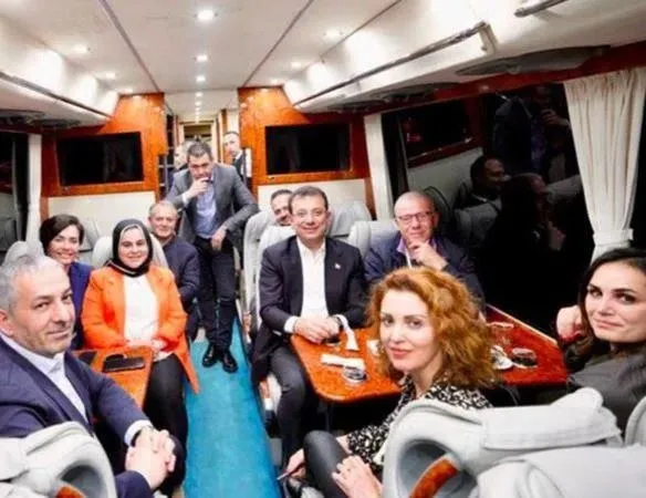 İşte CHP tarzı demokrasi! Partiden şutlandı