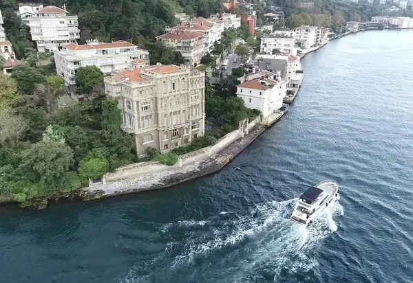 İngiltere Başbakanı Boris Johnson’ın dedesi de oradaydı: Dünyanın en pahalı ikinci evi!