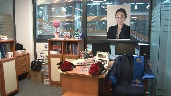 Aylin Sözer cinayetinde yeni detay! Olay yerinde kanlı halde bulundu! Pense, eldiven ve...-13