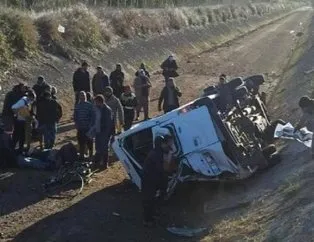 Tarım işçilerini taşıyan minibüs devrildi! 1 ölü