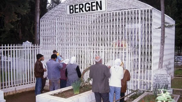 bergen-kimdir-nereli-gercek-adi-ne-bergenin-oglu-vatan-sarilmiser-mi-cocugu-var-mi-iste-gercek-hayat-hikayesi-1695815352230.jpg
