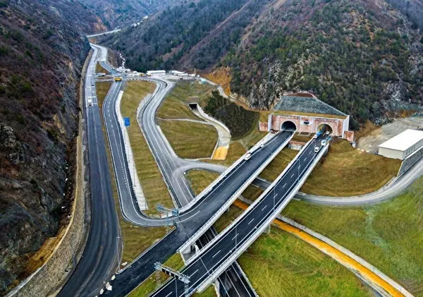 Son dakika: Ulaştırma ve Altyapı Bakanı Abdulkadir Uraloğlu müjdeyi duyurdu! Trabzon'a yeni havalimanı geliyor-5