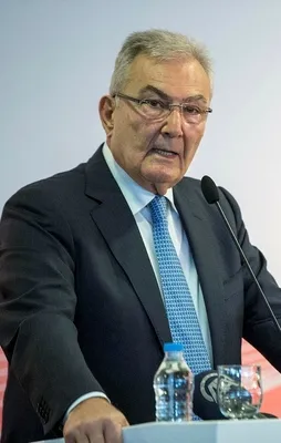 Deniz Baykal'a 3. operasyon