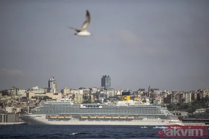 Türk limanlarına yanaşan en büyük yolcu gemisi Costa Venezia İstanbul’da! Bu yıl 250 cruise gemisi bekleniyor