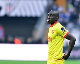 Demba Ba’dan 3 yıllık imza! Dudak uçuklatan rakam