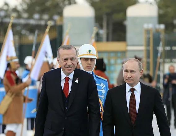 Putin’den Türkiye’ye övgü, Batı’ya eleştiri