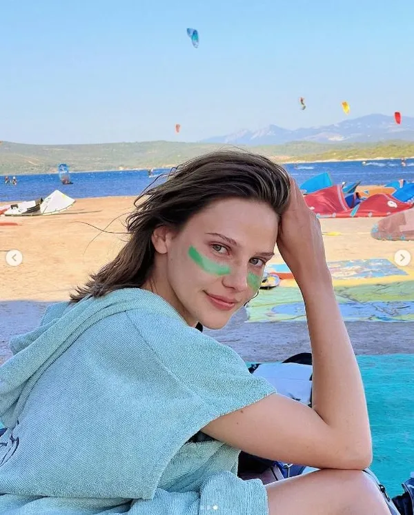 sedef-avci-tatil-pozuyla-sosyal-medyayi-salladi-kivanc-kasabalinin-biricik-esi-dogal-guzelligiyle-dikkat-cekti-1658354144168.jpg Sedef Avcı tatil pozuyla sosyal medyayı salladı! Kıvanç Kasabalı'nın biricik eşi doğal güzelliğiyle dikkat çekti-3