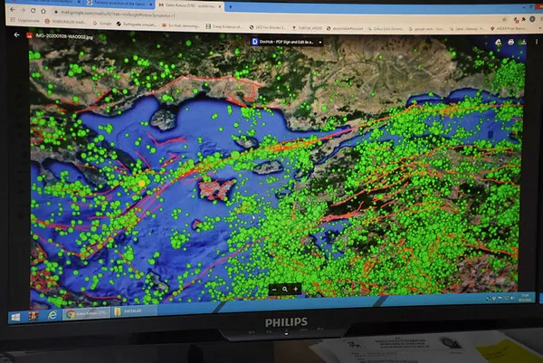 1601792656101.jpg Ünlü profesörden korkutan deprem tahmini! İki ilde yıkıcı olabilir-3