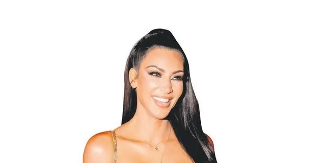Sözde Ermeni soykırımını tanıdığını belirten Kim Kardashian çark etti! Türk mayosu giydi