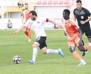 Ümraniyespor zirveye çıktı