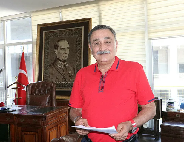 CHP'li eski Milletvekili Sinan Aygün'den Başkan Erdoğan'a övgü dolu sözler: "Ayasofya için bu el öpülür"-1