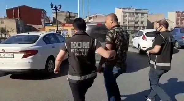 CHP’li Kadıköy Belediyesi'ndeki rüşvet ağı Maltepe'ye uzandı! Onlarca kişi için tutuklama talebi polisler belediye binasında-9
