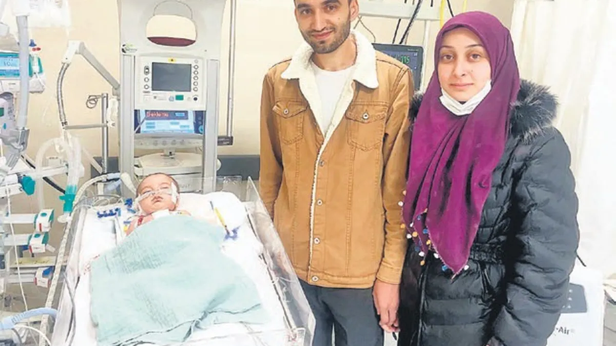 Siirt’ten Konya’ya yaşam köprüsü: Kalbi durma noktasına gelen bebek yapay damarla hayata döndü