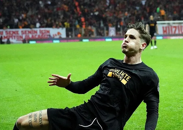 galatasaray-kasimpasayi-italyan-yildizi-nicolo-zaniolo-ile-yikti-1678579460231.jpeg