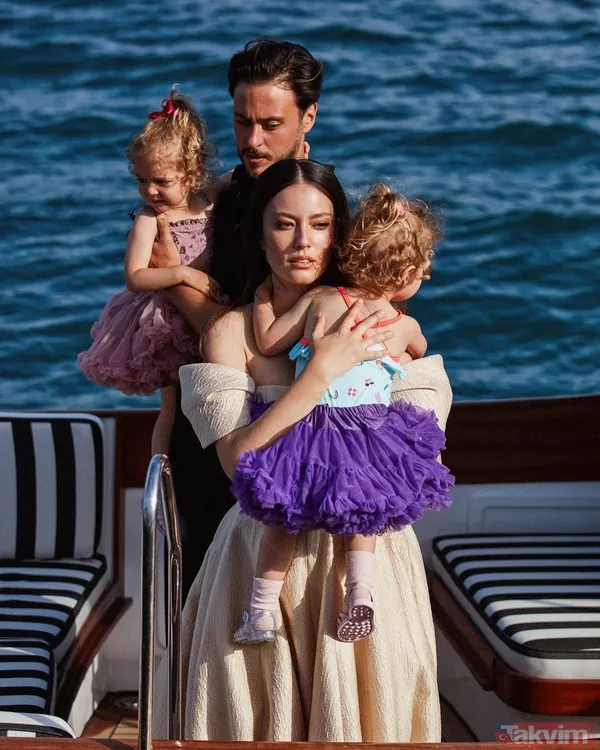 8 yıl önce evlenmişlerdi! Pelin Akil ile Anıl Altan boşanıyor mu? İlk açıklama geldi! İkiz annesi Pelin Akil kafa karıştırdı - 25