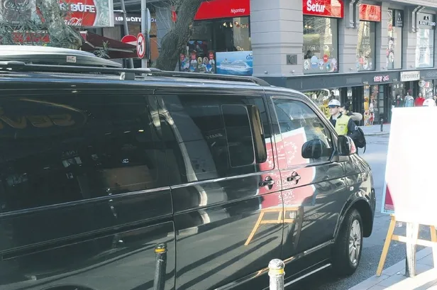 Hadise, önceki gün Nişantaşı trafiğini karıştırdı-1