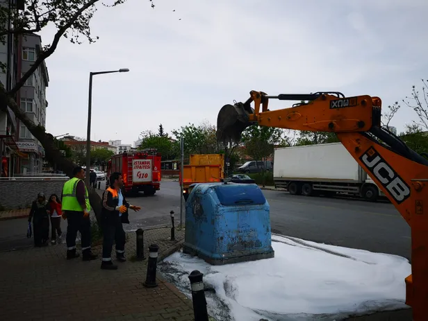 Son dakika... İstanbul Kartal'da panik! Çöpten etrafa öyle bir koku yayıldı ki...-3