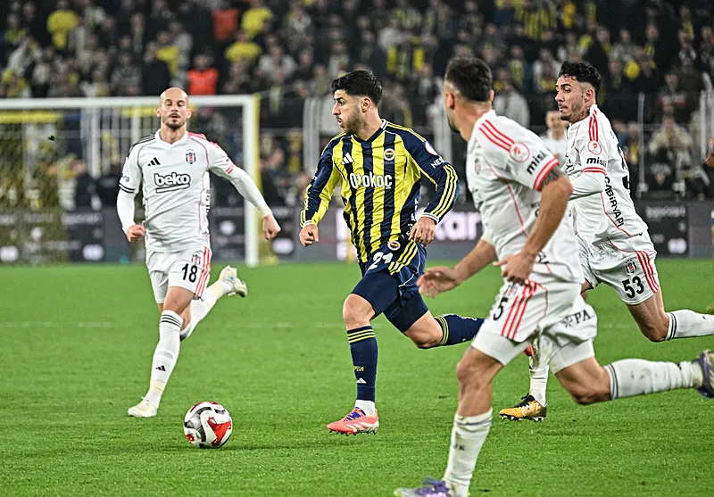 Fenerbahçe Galatasaray'ın eski futbolcusunu istiyor! Transferde dev sürpriz - 18
