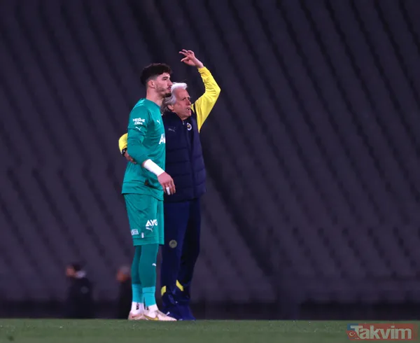 Düşünsenize; İsmail Yüksek, Arda Ve Serdar Dursun'la Başlasa Oyuna Neredeyse 11 Yerli Oyuncuyla Sahaya Çıkacak. Bu Çok Değerli Bir Şey.