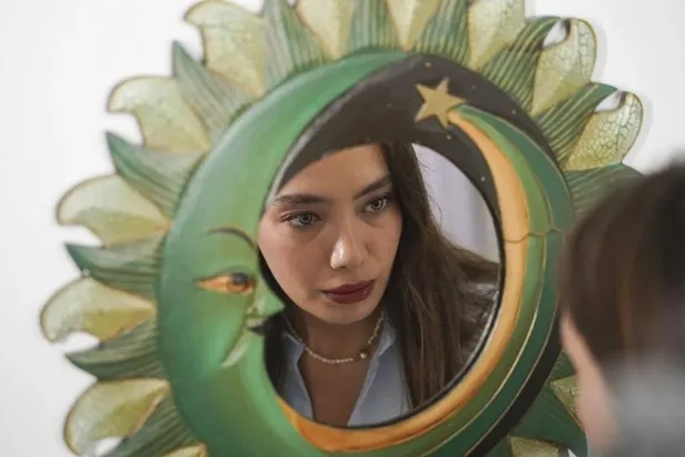 gecenin-ucunda-dizisi-lince-ugradi-neslihan-ve-kadir-dogulunun-dizisi-sallantida-ilk-fragman-buyuk-tepki-cekti-1663274224278.jpeg Neslihan ve Kadir Doğulu'nun dizisi sallantıda! İlk fragman büyük tepki çekti! Başlamadan bitecek... Gecenin Ucunda dizisi lince uğradı!-2